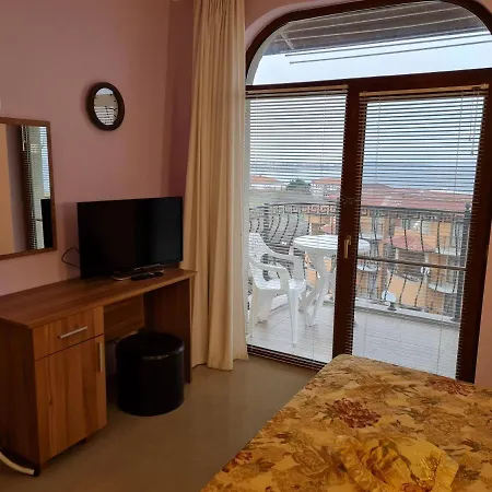Apartment In Sandy Cove Sozopol Apartment *